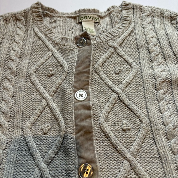 Orvis Women's Light Gray Cable Knit Cardigan Sweater Size Medium - Picture 6 of 7